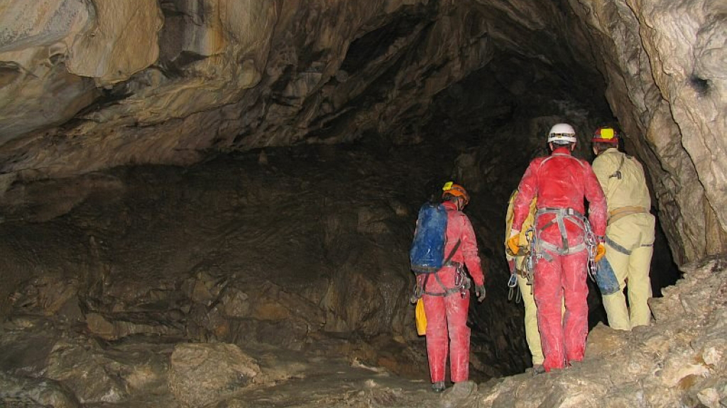 Jaskinie udostępnione do zwiedzania przez taterników