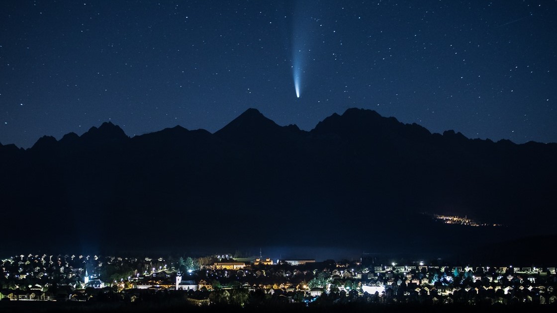 Kometa NEOWISE nad Tatrami