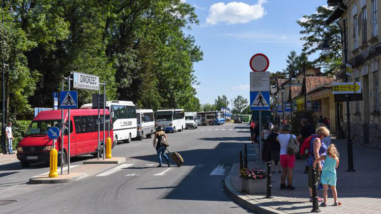 Zakaz wjazdu na plac dworcowy w Zakopanem